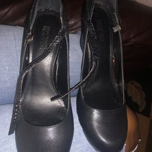 Kenneth Cole Reaction Mary Jane shoes